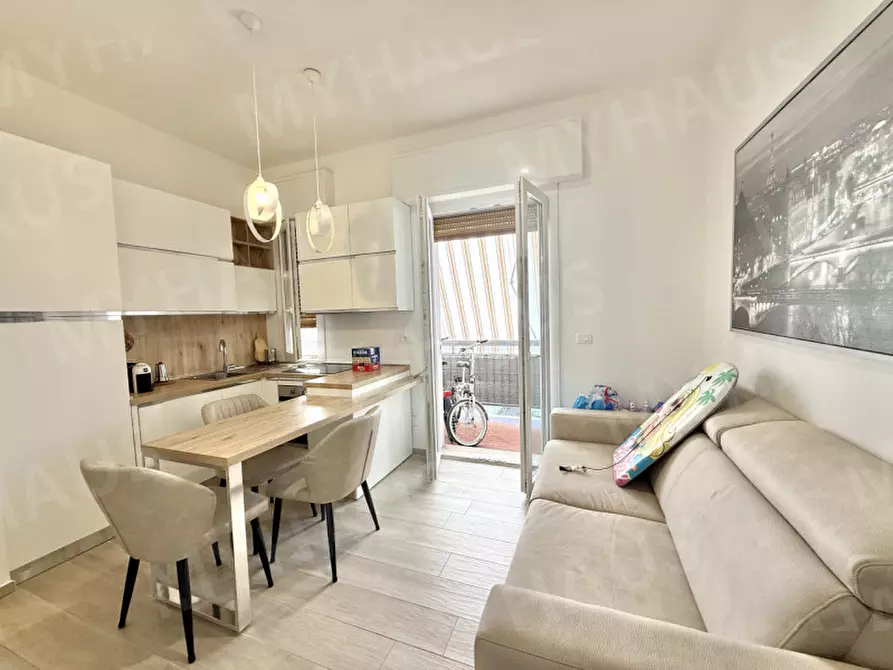 Immagine 8 di Appartamento in vendita  in Viale Andrea Mantegna, 23 a Cesenatico