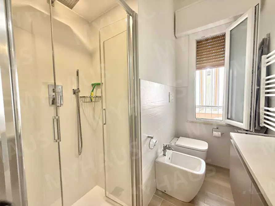 Immagine 22 di Appartamento in vendita  in Viale Andrea Mantegna, 23 a Cesenatico