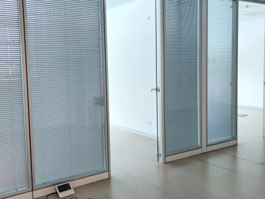 Immagine 5 di Ufficio in affitto  in VIA VECCHIA FERRIERA, VICENZA a Vicenza