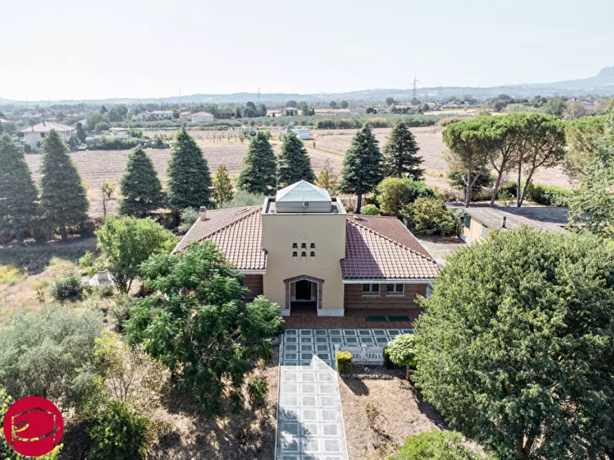 Immagine 4 di Villa in vendita  a Santarcangelo Di Romagna