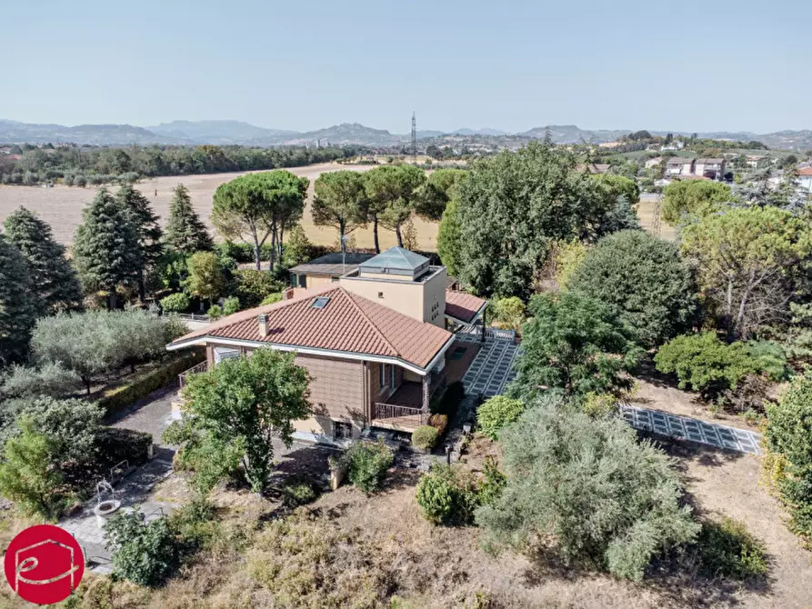 Immagine 5 di Villa in vendita  a Santarcangelo Di Romagna