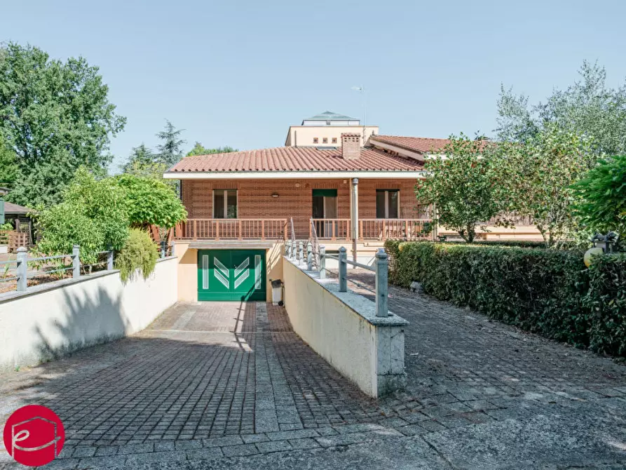 Immagine 6 di Villa in vendita  a Santarcangelo Di Romagna
