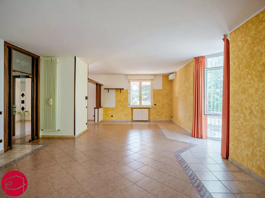 Immagine 12 di Villa in vendita  a Santarcangelo Di Romagna