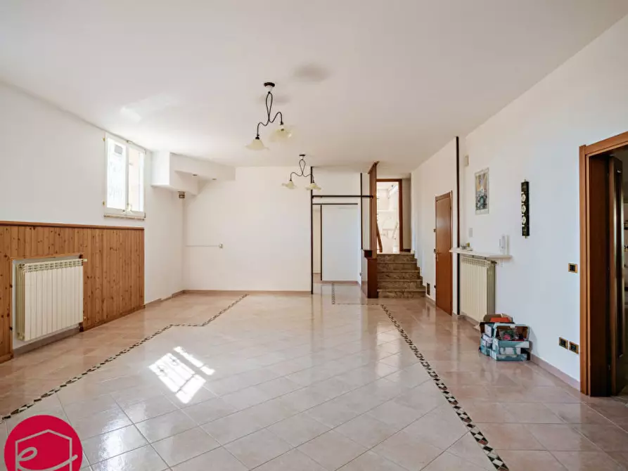 Immagine 15 di Villa in vendita  a Santarcangelo Di Romagna