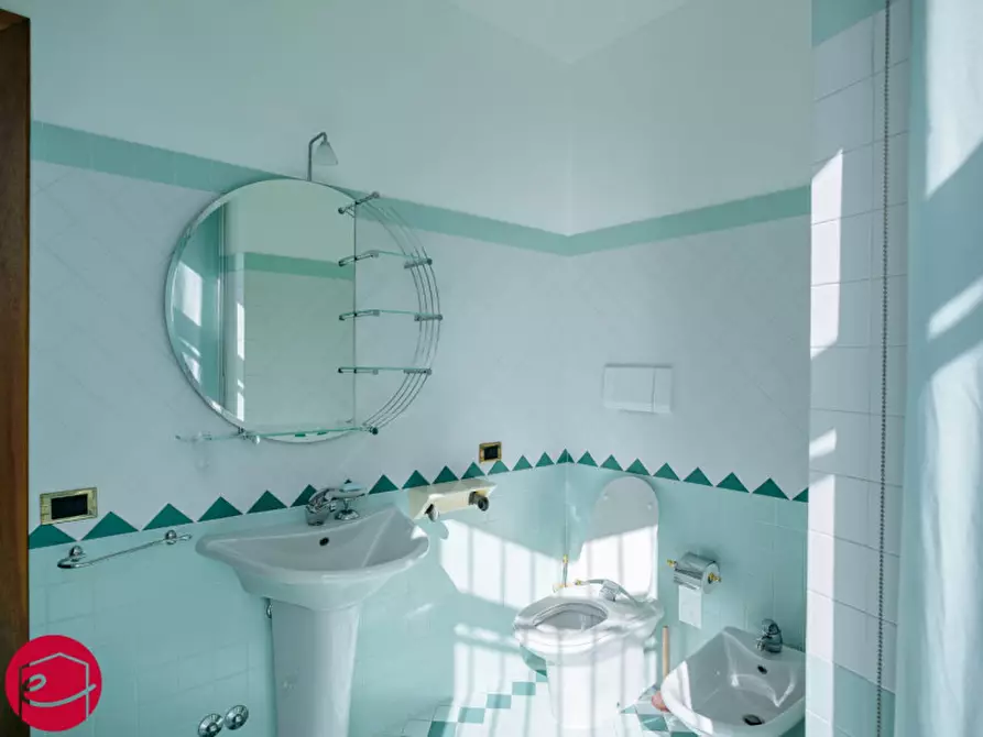 Immagine 22 di Villa in vendita  a Santarcangelo Di Romagna