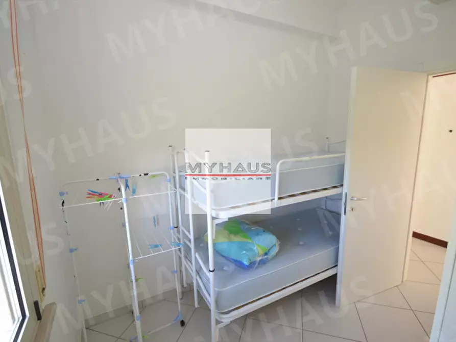 Immagine 15 di Appartamento in vendita  in Viale Antonio Canova 37 a Cesenatico