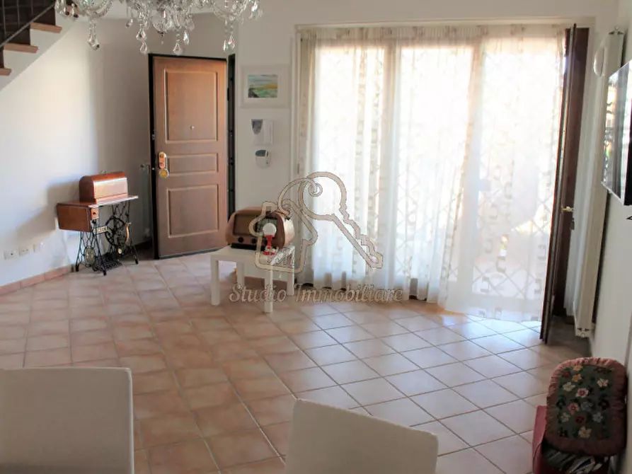 Immagine 1 di Appartamento in vendita  in via visano 31 a Roma
