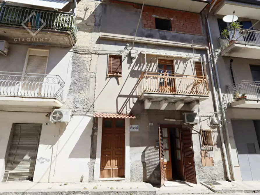 Immagine 1 di Casa indipendente in vendita  in via Galileo Galilei n.65 a Palagonia