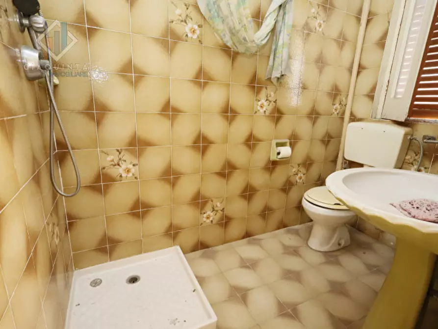 Immagine 9 di Casa indipendente in vendita  in via Galileo Galilei n.65 a Palagonia