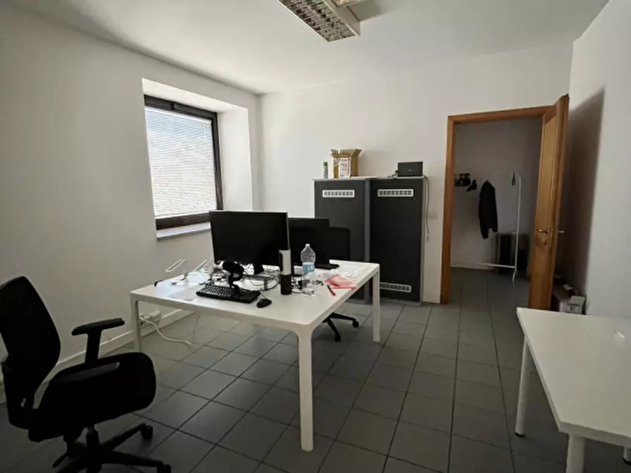 Immagine 12 di Ufficio in affitto  in piazzale dell'antica gora a Montevarchi