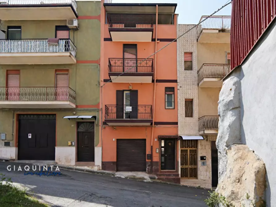 Immagine 1 di Casa indipendente in vendita  in via Trivio n.48 a Palagonia