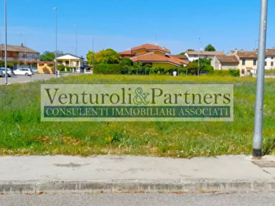 Immagine 3 di Terreno in vendita  in via carpenedolo a Medole