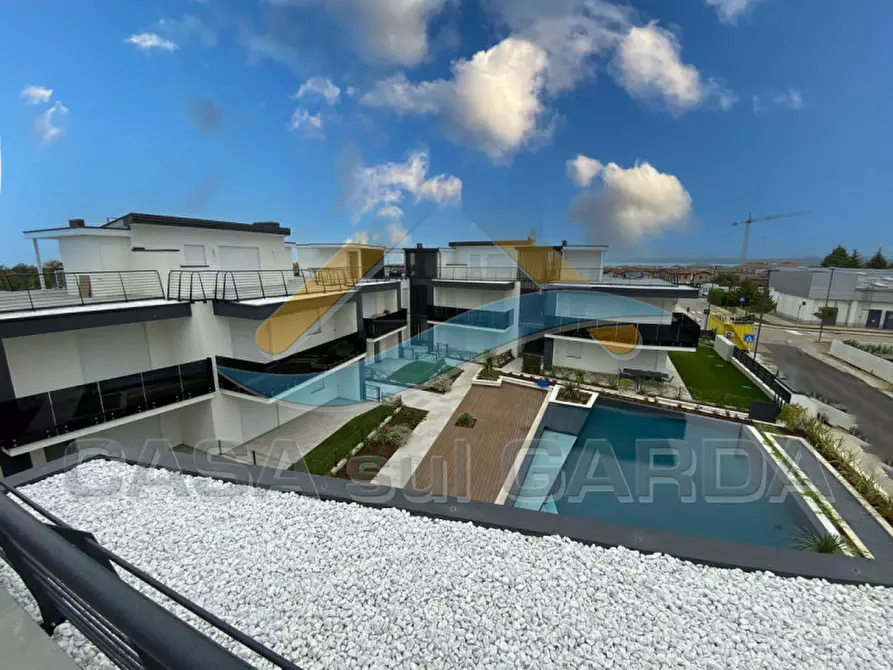 Immagine 2 di Appartamento in vendita  in Via Bell'Italia a Peschiera Del Garda