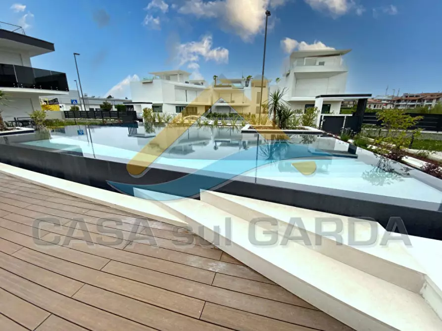 Immagine 4 di Appartamento in vendita  in Via Bell'Italia a Peschiera Del Garda