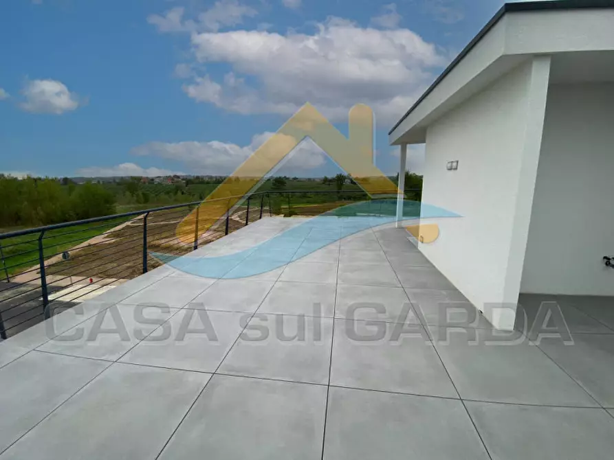 Immagine 5 di Appartamento in vendita  in Via Bell'Italia a Peschiera Del Garda