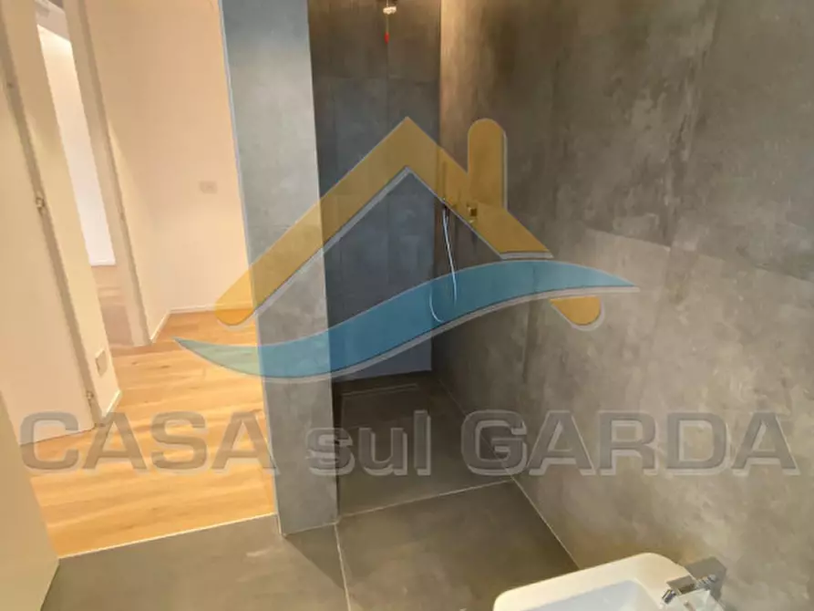 Immagine 7 di Appartamento in vendita  in Via Bell'Italia a Peschiera Del Garda