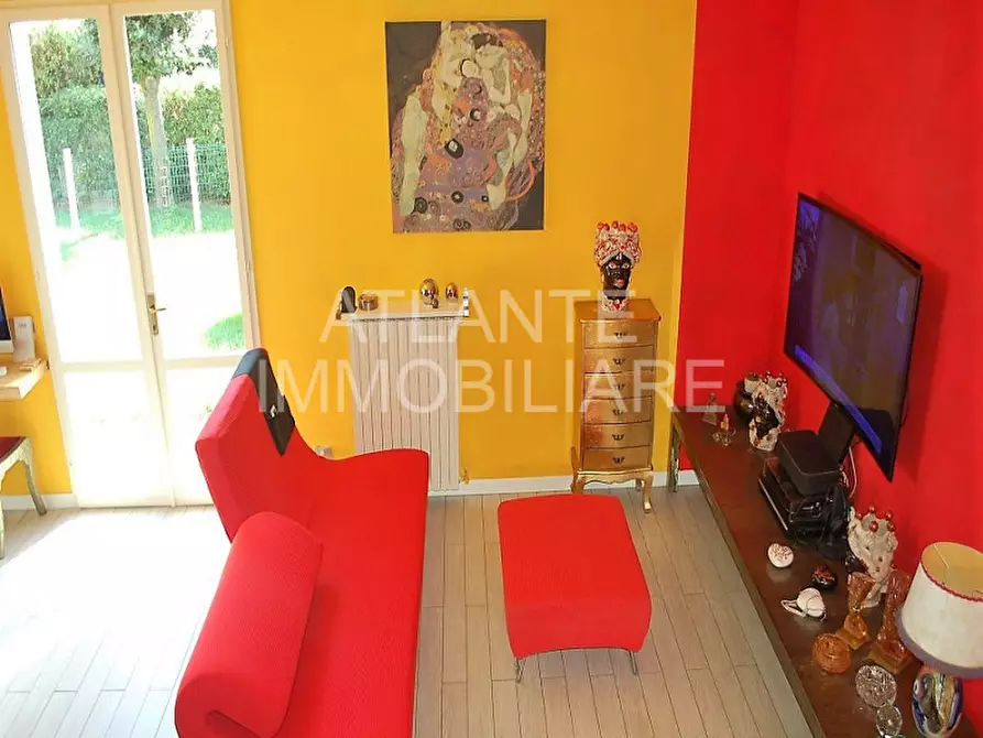 Immagine 4 di Villetta a schiera in vendita  in viale Trebaci a Riccione