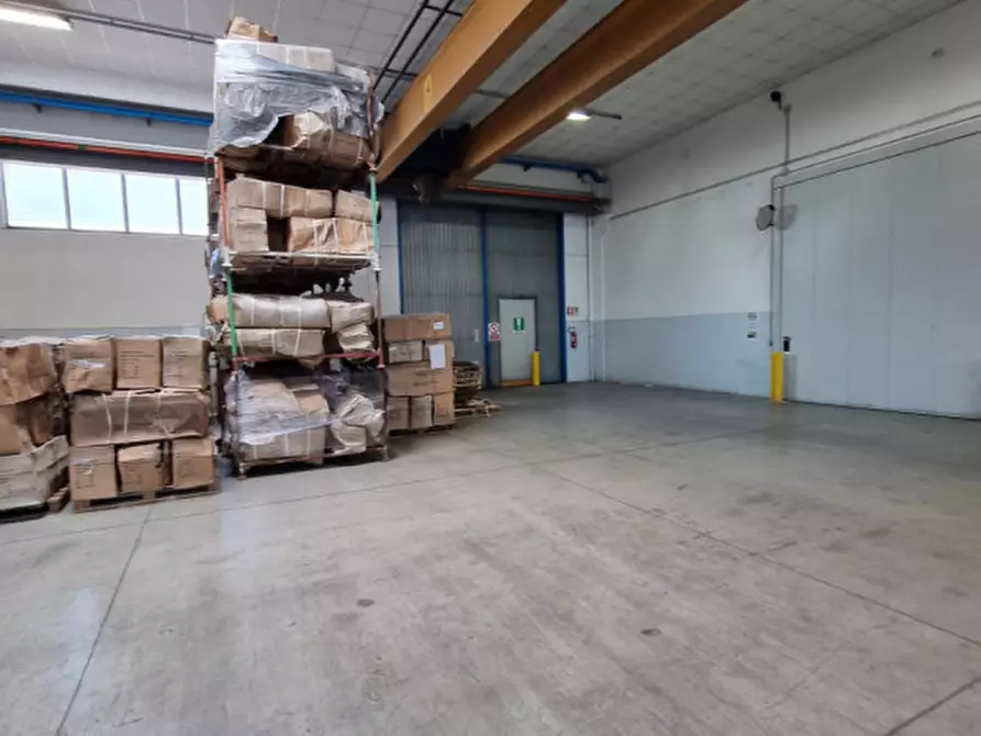 Immagine 3 di Capannone industriale in vendita  in via roma a Pontelongo