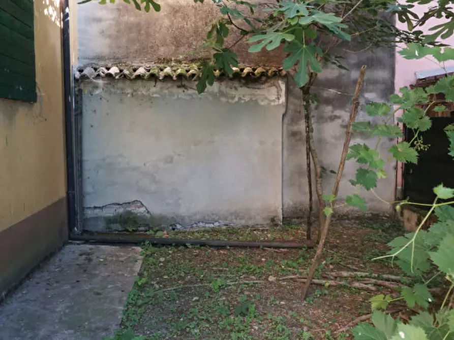 Immagine 19 di Rustico / casale in vendita  in Via Vittorina Nenni, 26/24 a Torrile