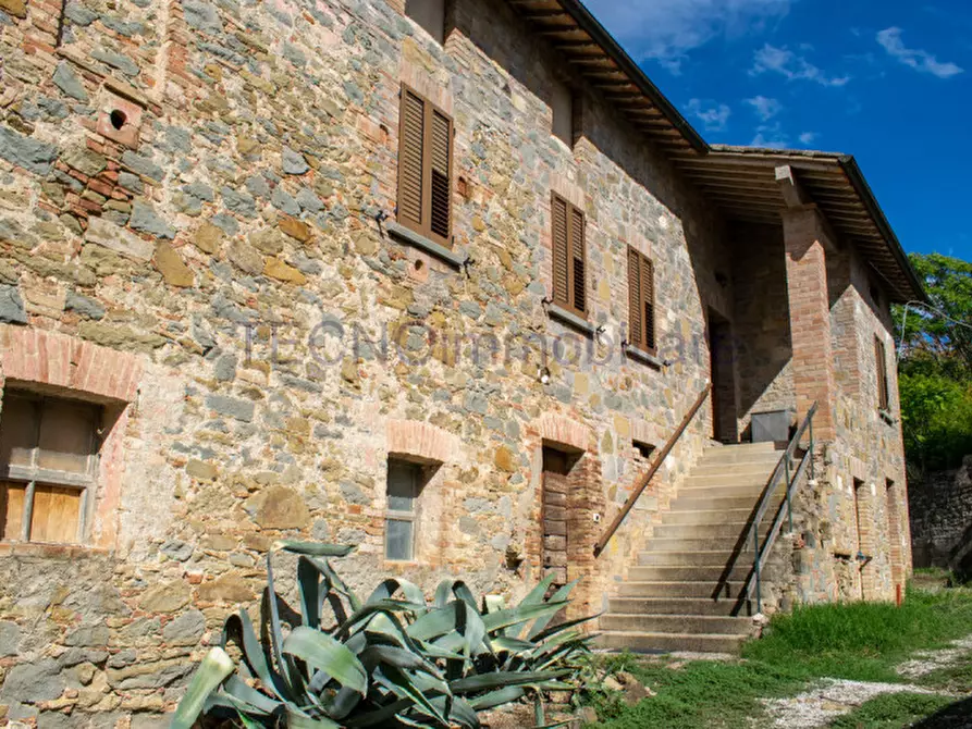 Immagine 2 di Rustico / casale in vendita  a Perugia