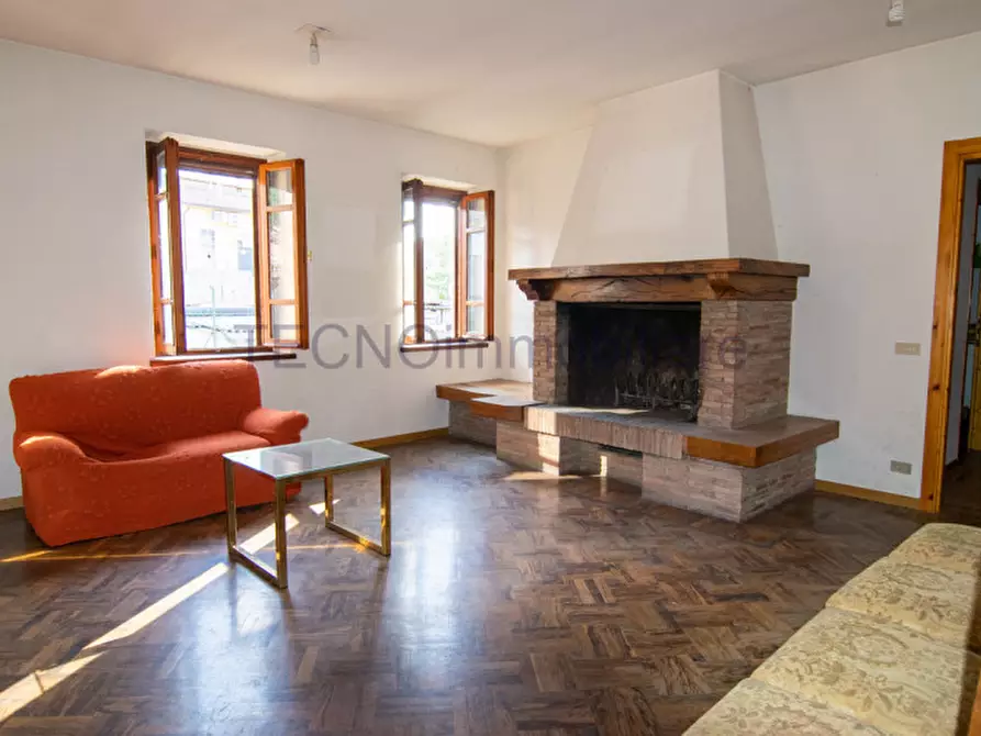 Immagine 16 di Rustico / casale in vendita  a Perugia