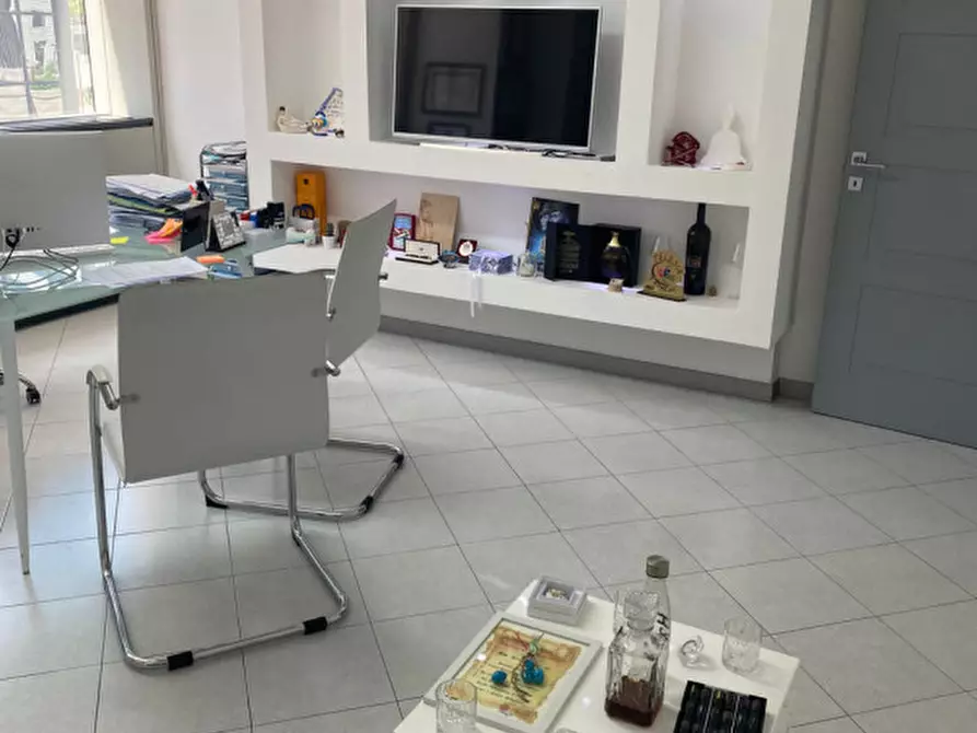 Immagine 2 di Ufficio in affitto  in Centro Direzionale a Napoli