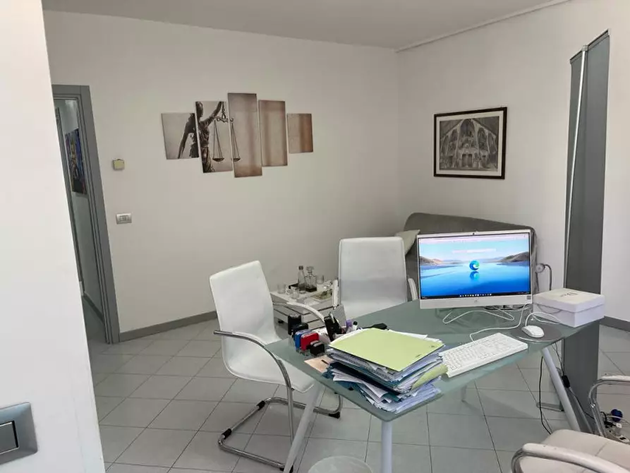 Immagine 14 di Ufficio in affitto  in Centro Direzionale a Napoli