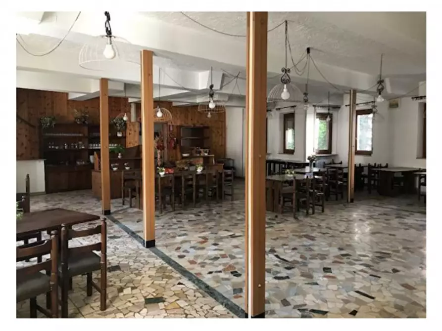 Immagine 11 di Hotel in vendita  in VIALE DELLA VITTORIA 31 a Bardonecchia