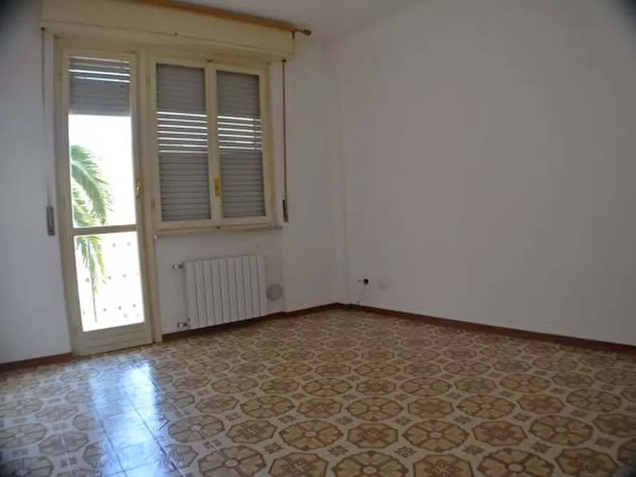 Immagine 3 di Appartamento in vendita  in Via Dante Alighieri a San Remo