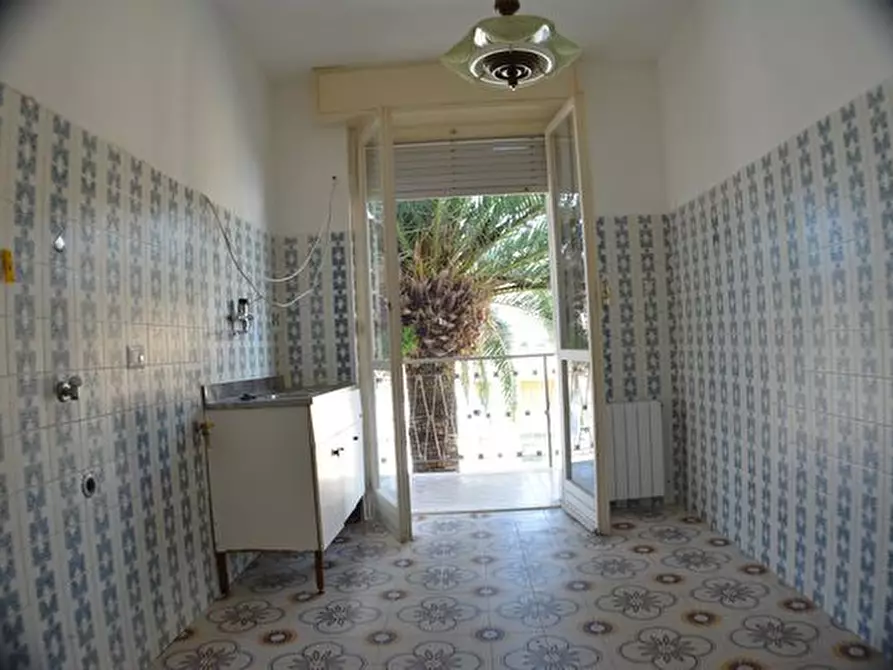 Immagine 4 di Appartamento in vendita  in Via Dante Alighieri a San Remo