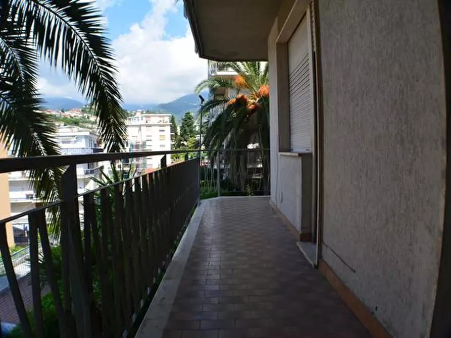 Immagine 5 di Appartamento in vendita  in Via Dante Alighieri a San Remo