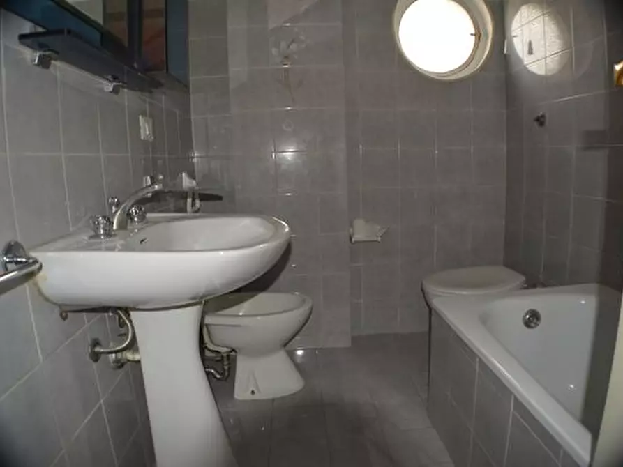 Immagine 7 di Appartamento in vendita  in Via Dante Alighieri a San Remo