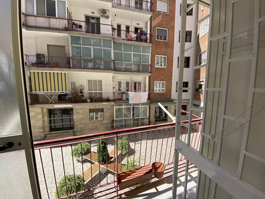 Immagine 27 di Appartamento in vendita  in VIA SAN DOMENICO a Napoli