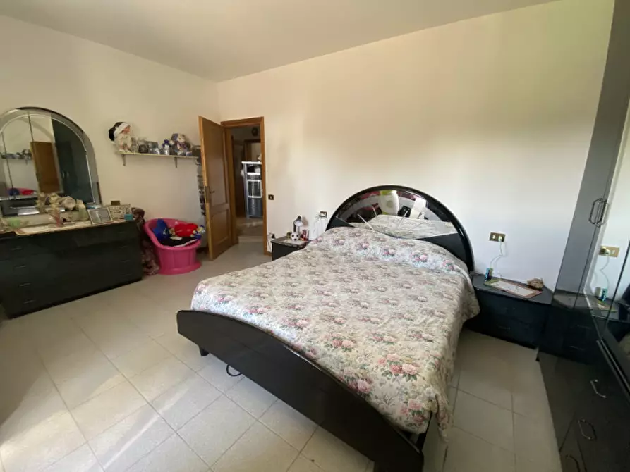 Immagine 15 di Appartamento in vendita  in Via Carraia a Castiglione Del Lago