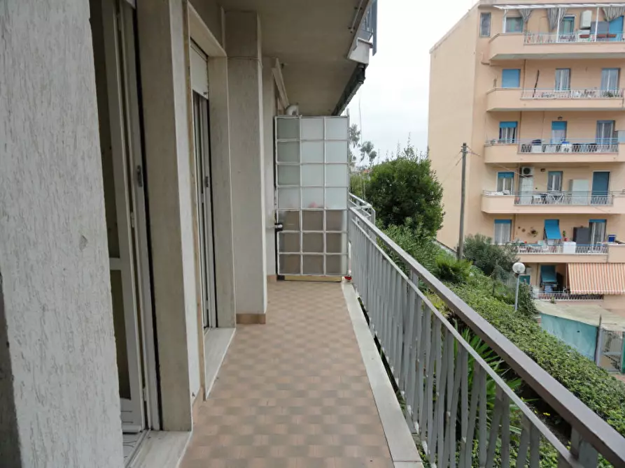 Immagine 1 di Appartamento in vendita  in Via Dante Alighieri a San Remo