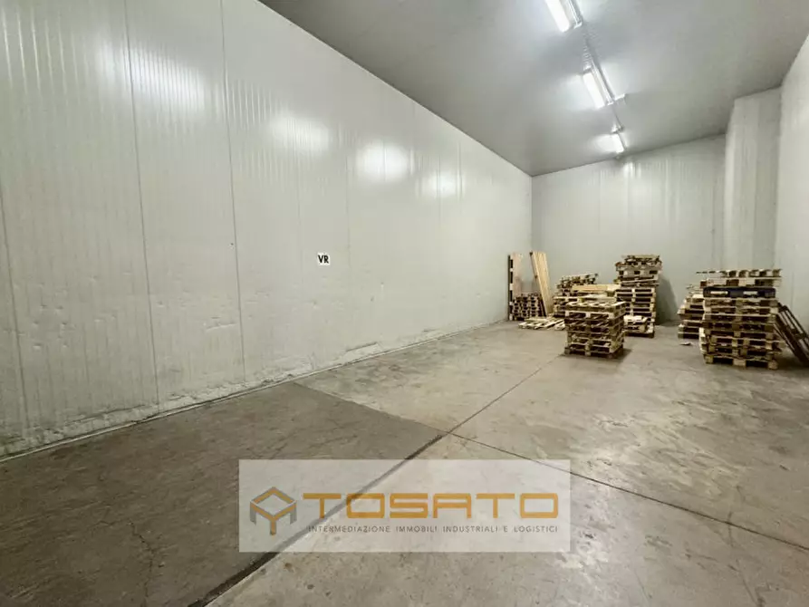 Immagine 7 di Capannone industriale in affitto  a San Giovanni Lupatoto