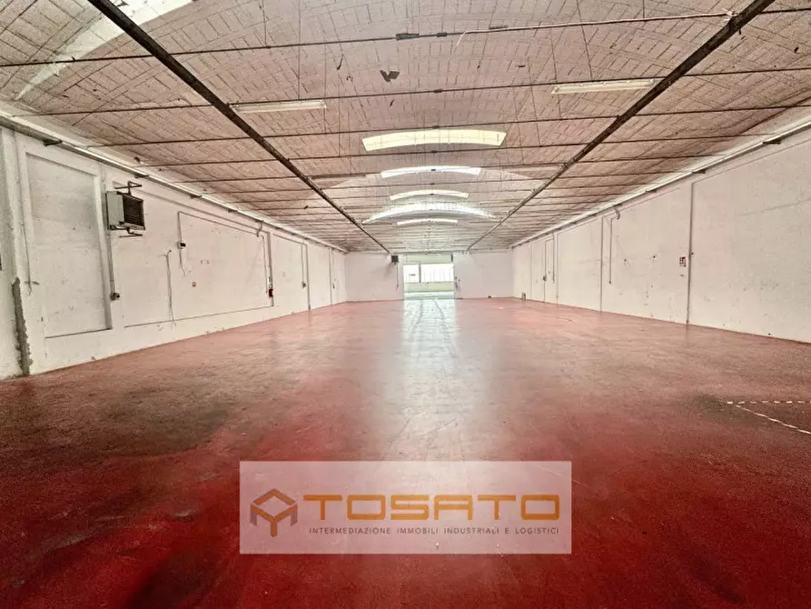 Immagine 2 di Capannone industriale in affitto  a San Giovanni Lupatoto