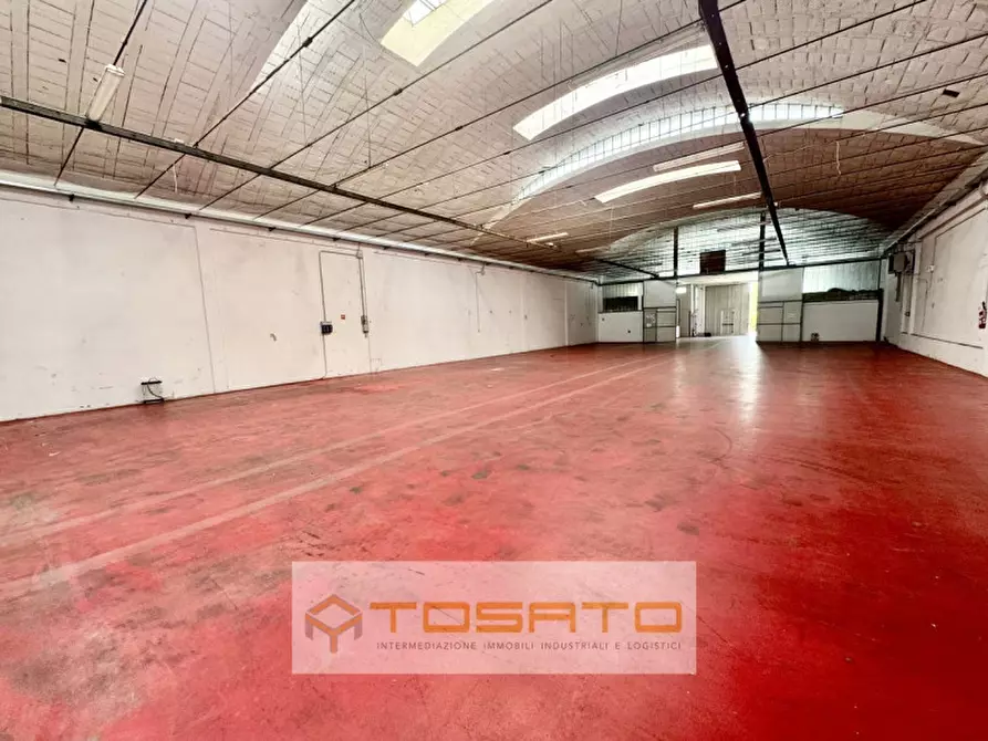 Immagine 2 di Capannone industriale in affitto  a San Giovanni Lupatoto