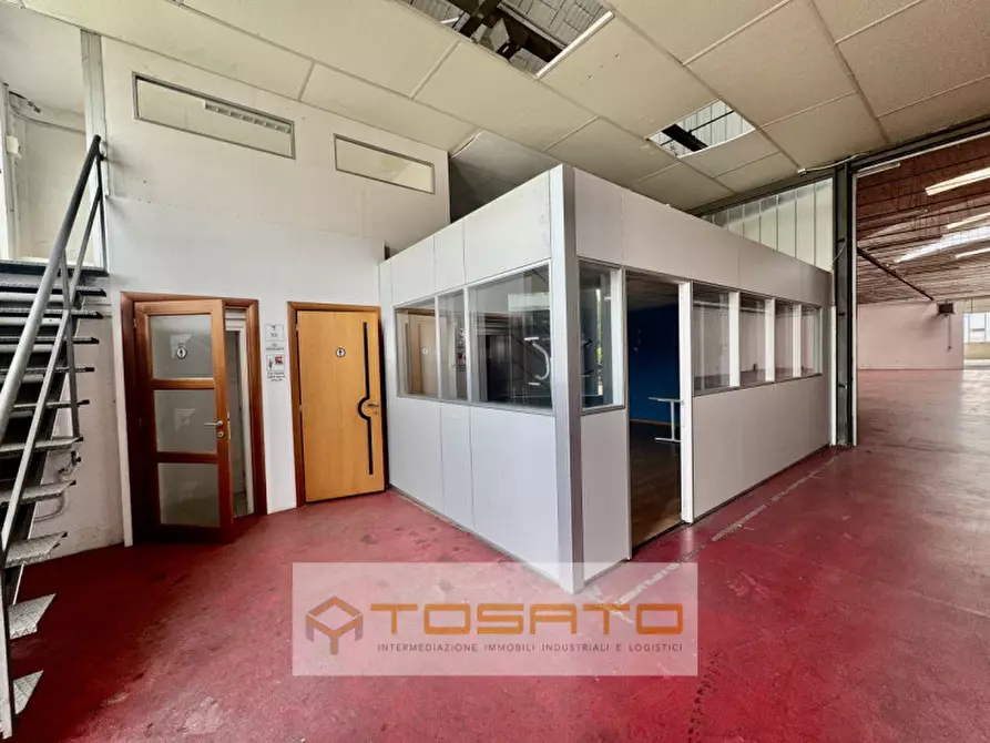Immagine 4 di Capannone industriale in affitto  a San Giovanni Lupatoto