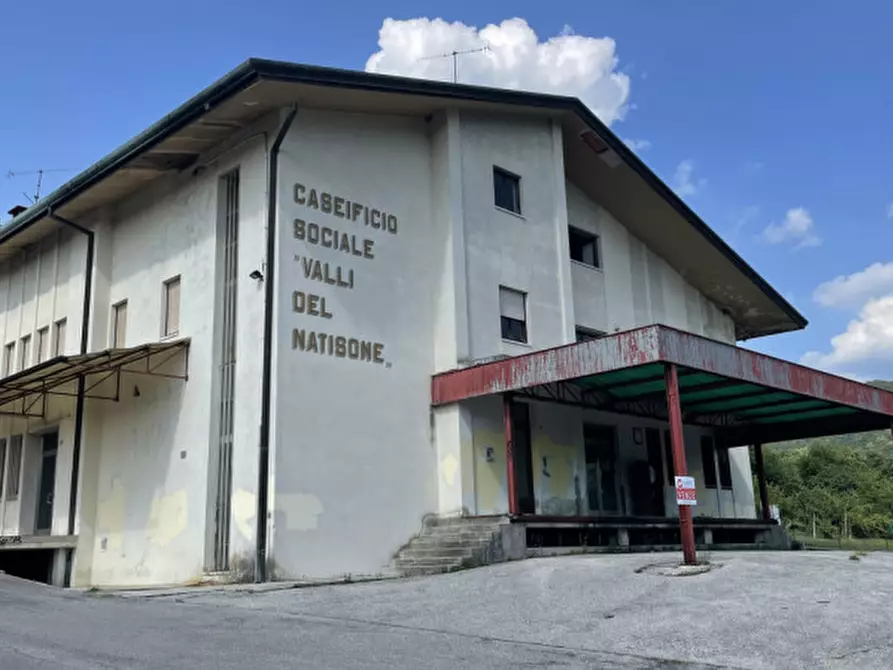 Immagine 1 di Laboratorio in vendita  in Via Algida a San Pietro Al Natisone