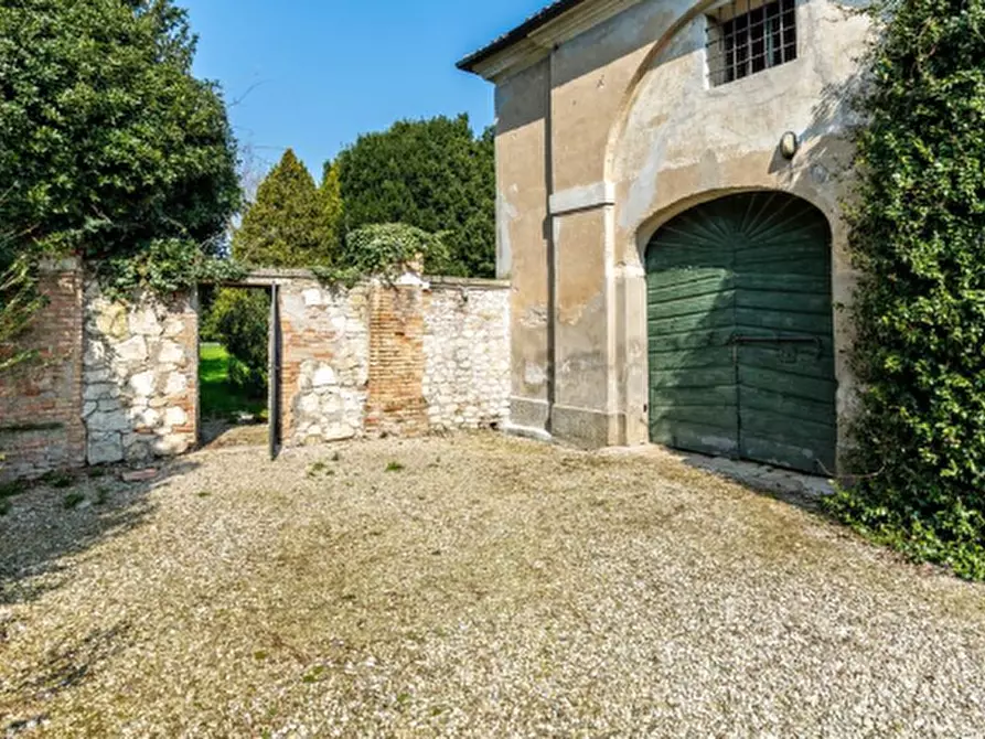 Immagine 2 di Villa in vendita  a Montegalda