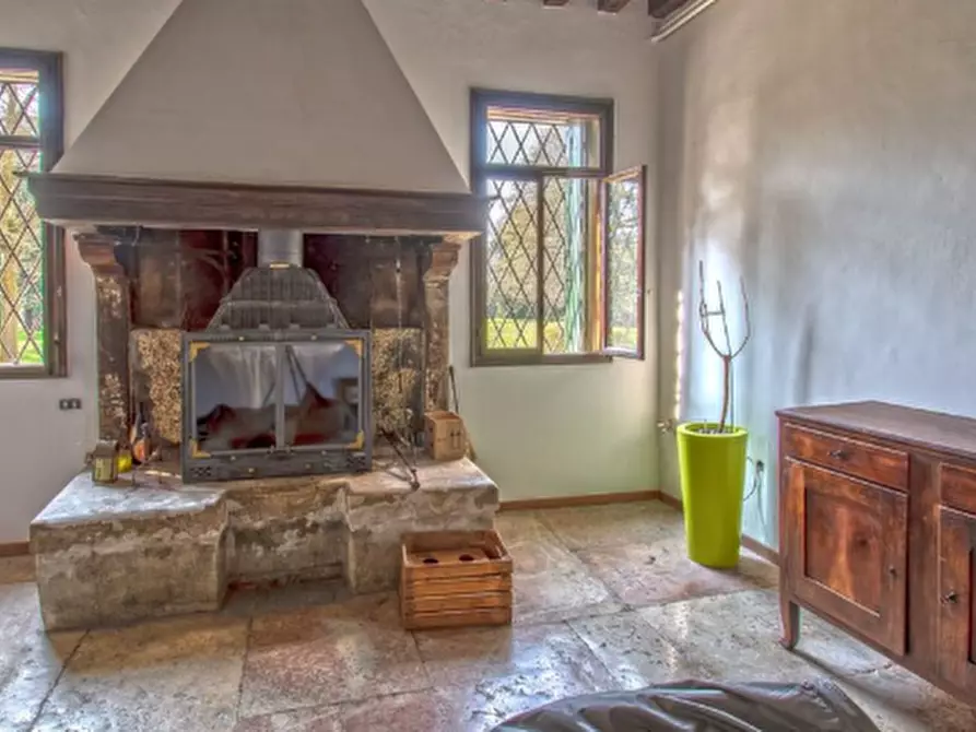 Immagine 27 di Villa in vendita  a Montegalda