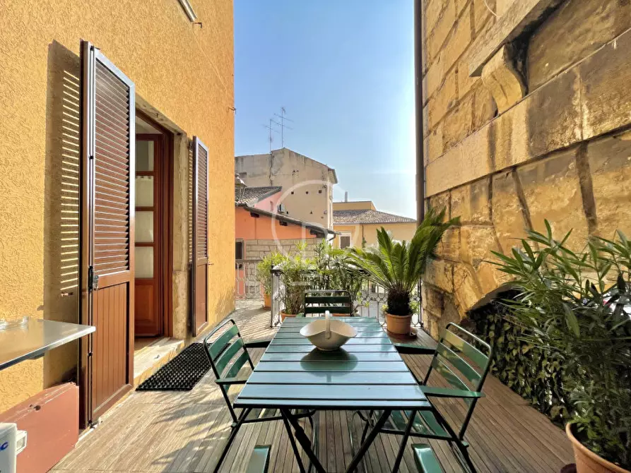 Immagine 1 di Appartamento in vendita  in desenzano a Desenzano Del Garda