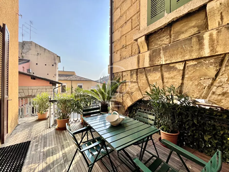 Immagine 2 di Appartamento in vendita  in desenzano a Desenzano Del Garda