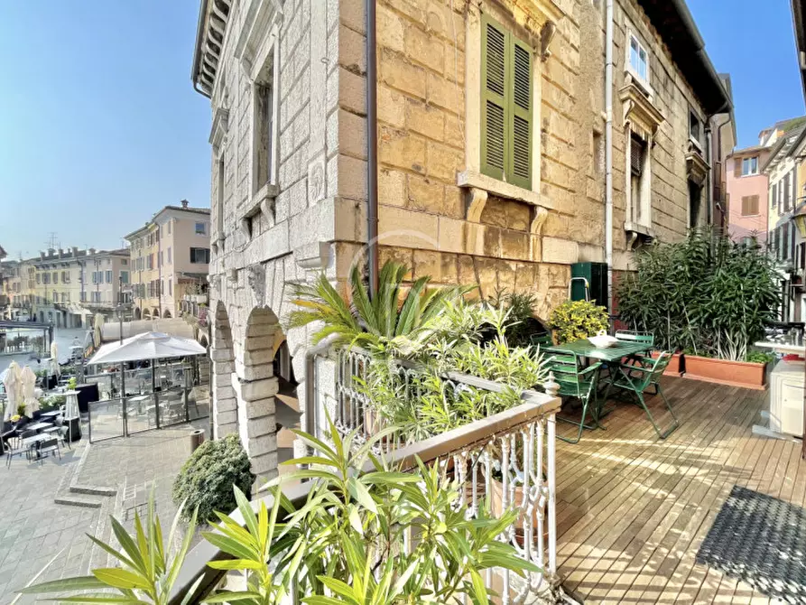 Immagine 4 di Appartamento in vendita  in desenzano a Desenzano Del Garda