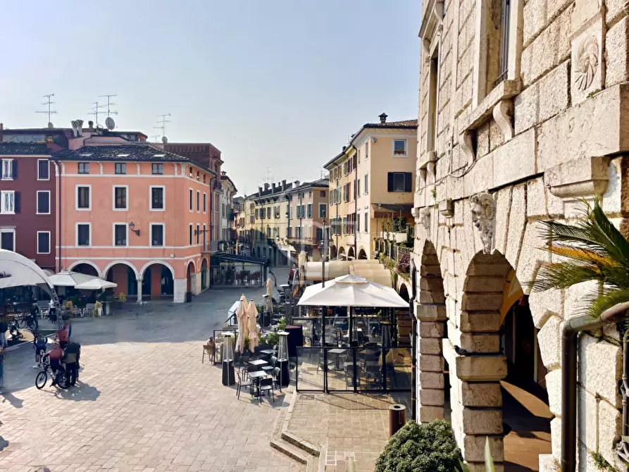 Immagine 7 di Appartamento in vendita  in desenzano a Desenzano Del Garda
