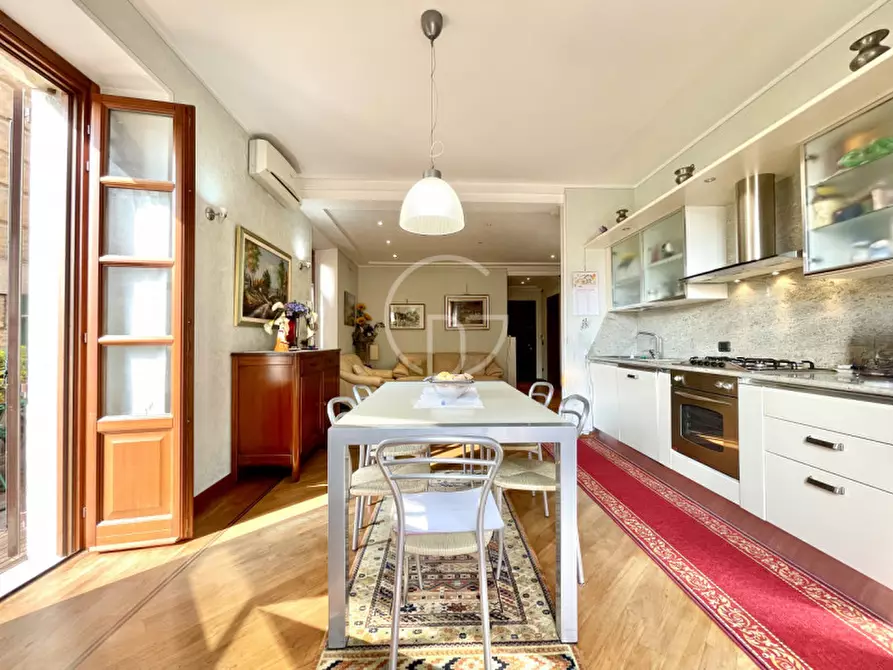 Immagine 11 di Appartamento in vendita  in desenzano a Desenzano Del Garda