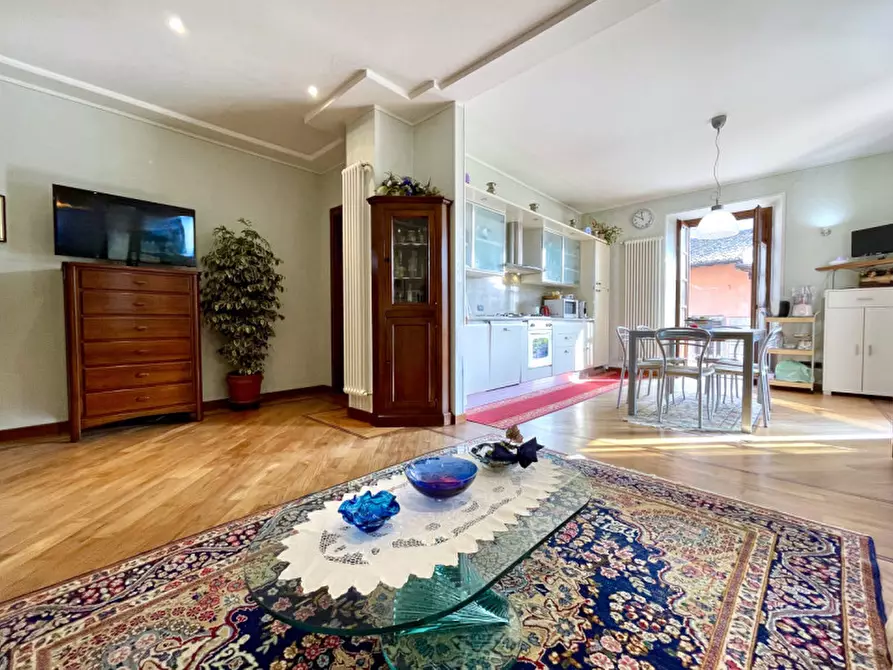 Immagine 14 di Appartamento in vendita  in desenzano a Desenzano Del Garda