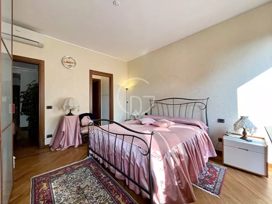 Immagine 22 di Appartamento in vendita  in desenzano a Desenzano Del Garda