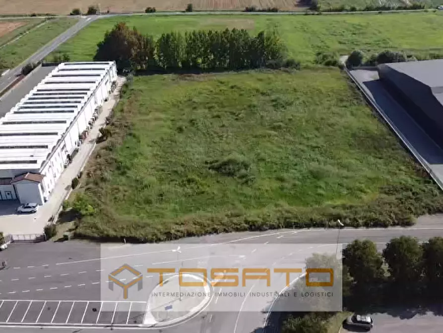 Immagine 2 di Terreno in vendita  a Erbé